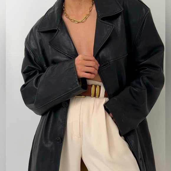 Beautiful vintage soft 100% leather button up jacket. Oversized fits S-XL - Picture 1 of 1